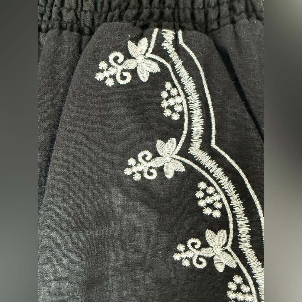 Tahari Black Pants Embroidery - Picture 4 of 6